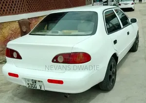 Toyota Corolla 2004 White