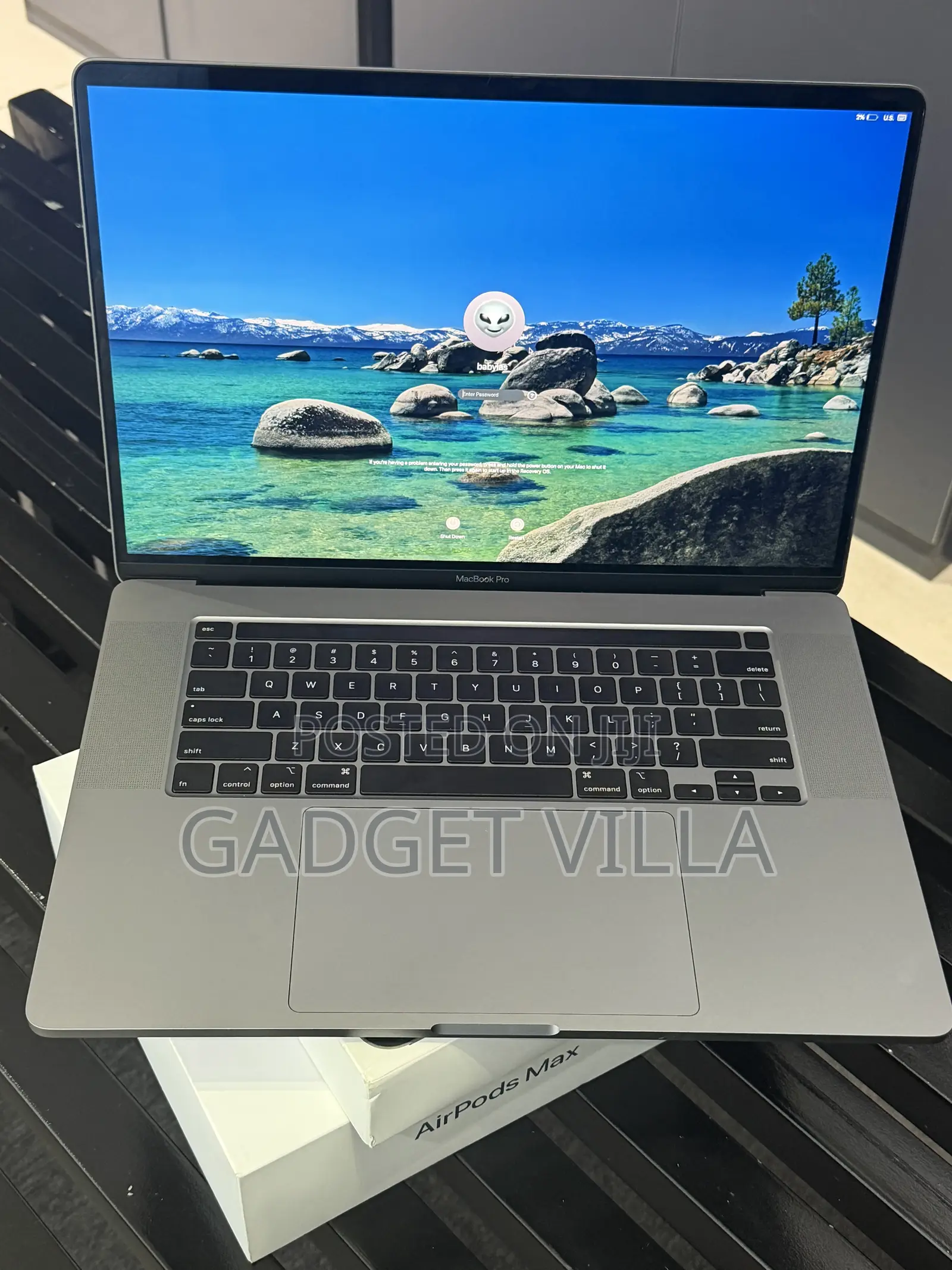 Laptop Apple MacBook Pro 2019 32GB Intel Core i9 SSD 512GB