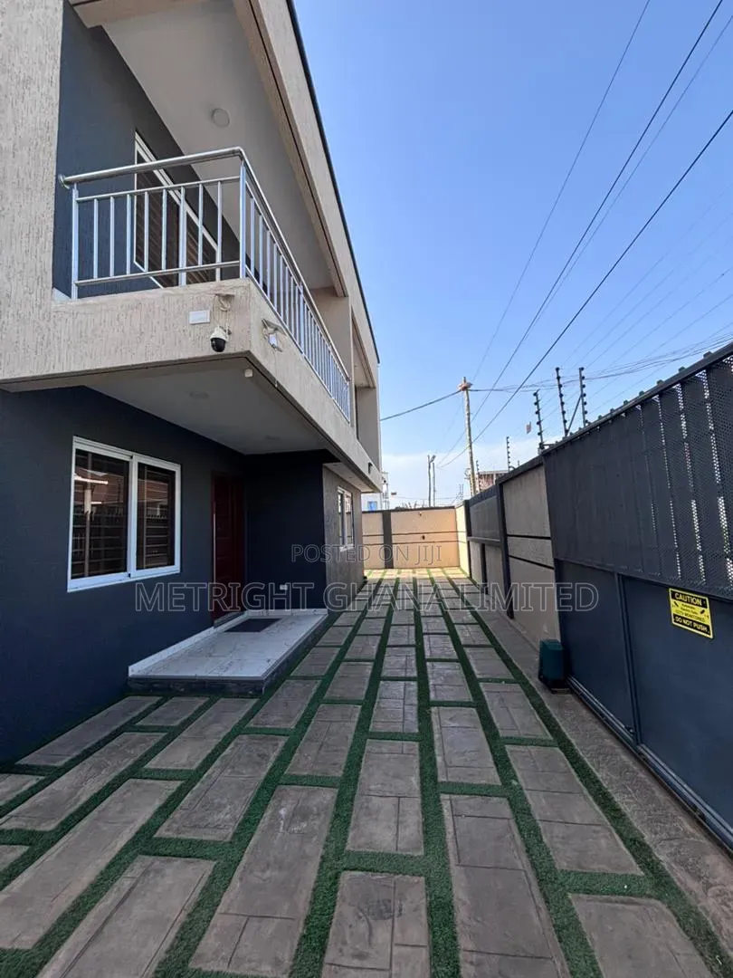 5bdrm Villa in Metright Properties, Tseaddo for sale