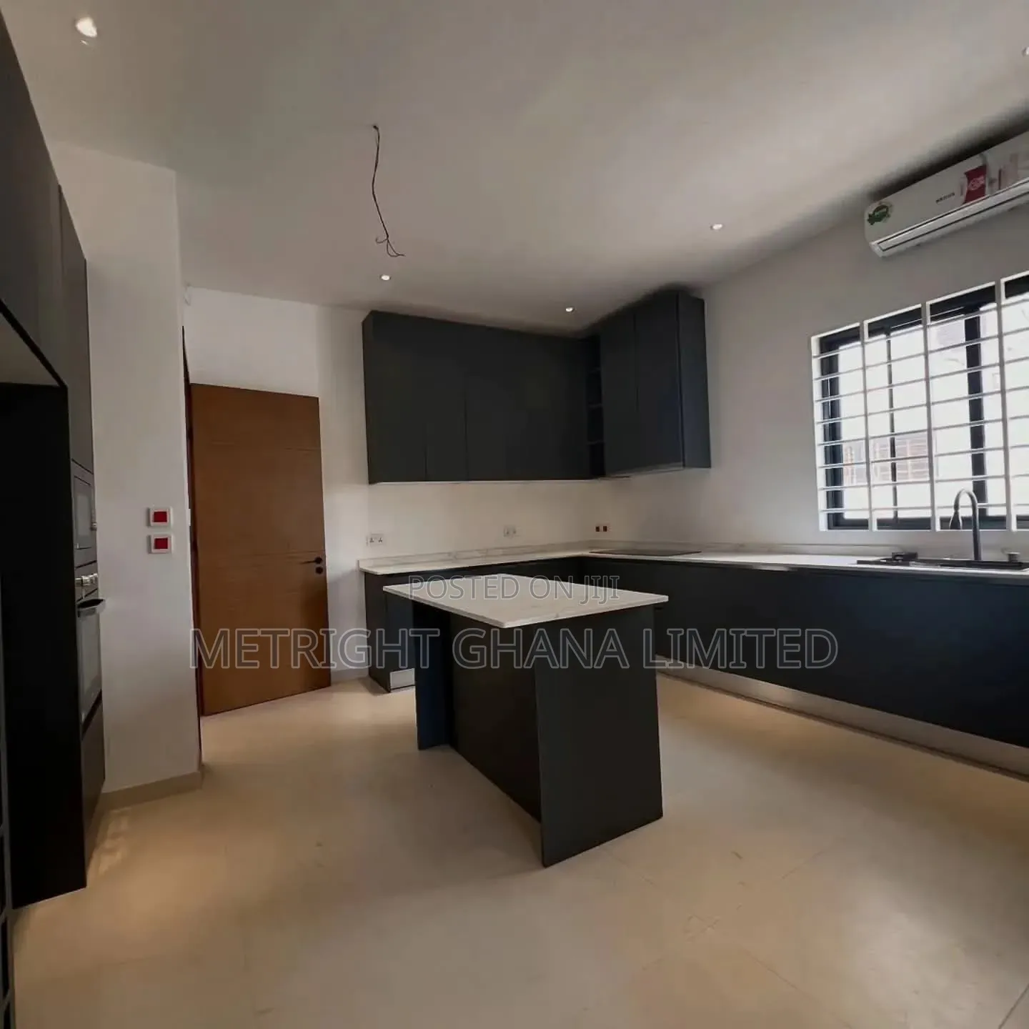 4bdrm House in Metright Properties, Accra Metropolitan for sale