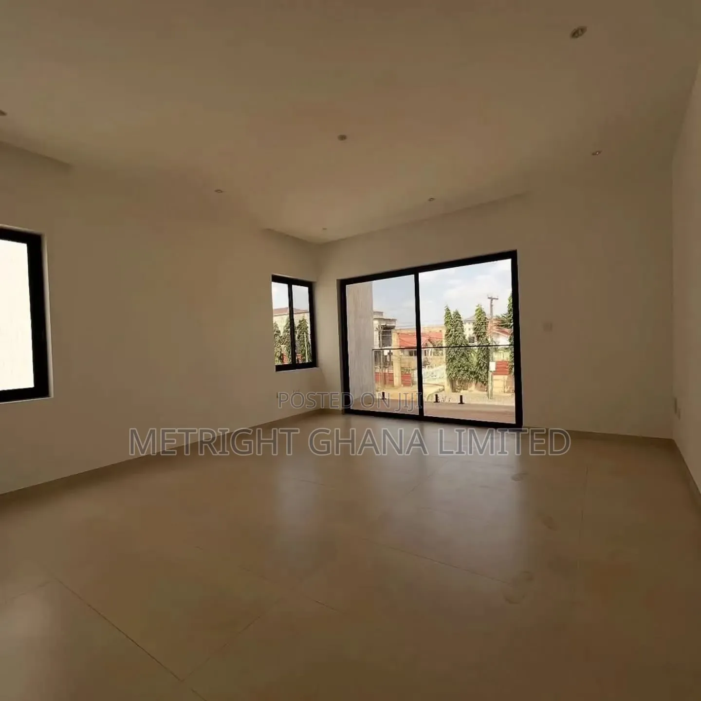 4bdrm House in Metright Properties, Accra Metropolitan for sale