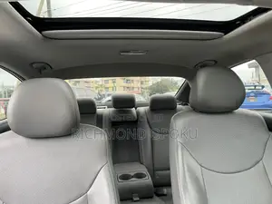 Hyundai Elantra Limited 4dr Sedan (1.8L 4cyl 6A) 2015 Silver