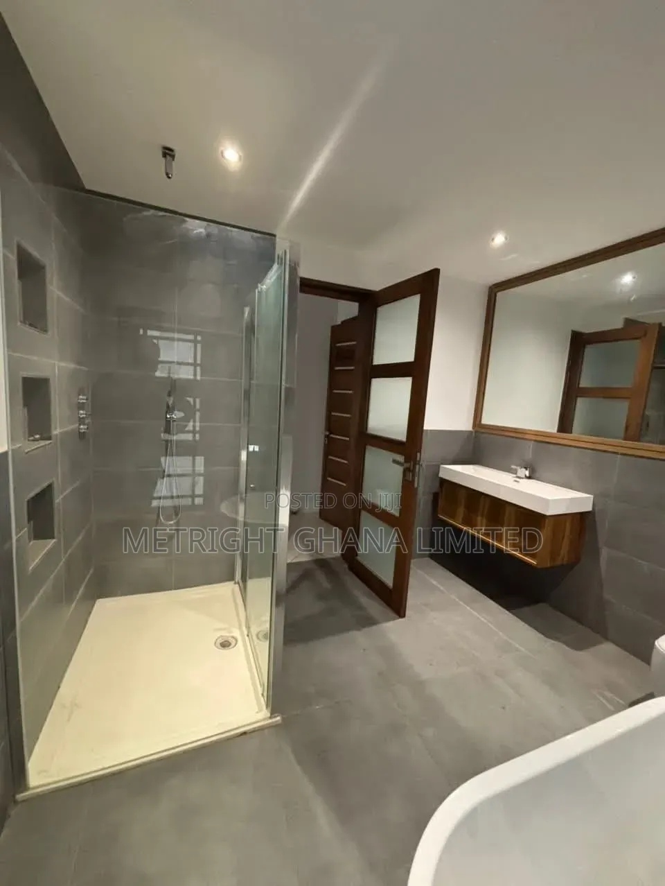 4bdrm House in Metright Properties, Accra Metropolitan for sale