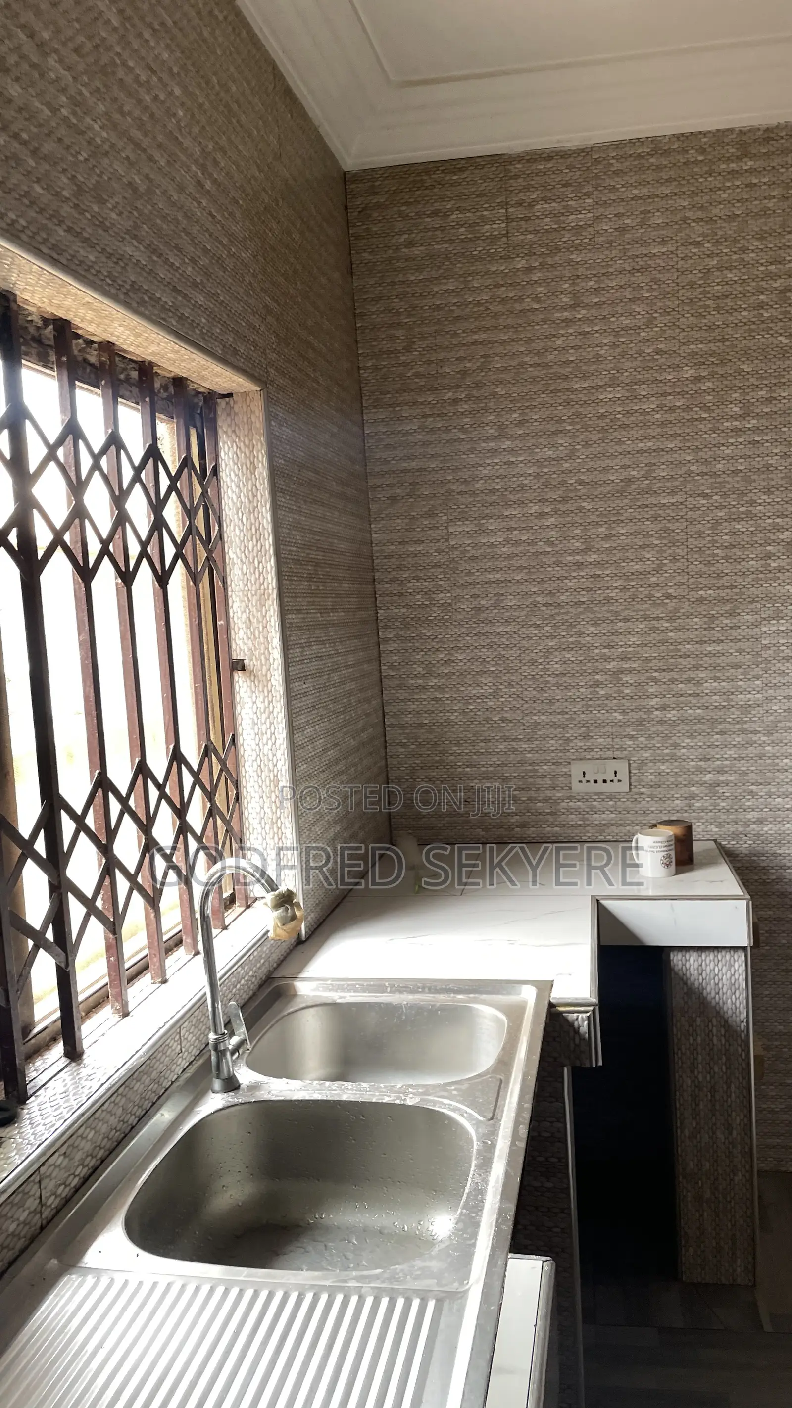 4bdrm House in Atasamanso, Kumasi Metropolitan for rent