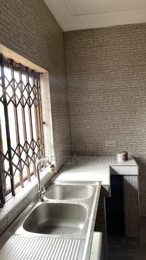 4bdrm House in Atasamanso, Kumasi Metropolitan for rent