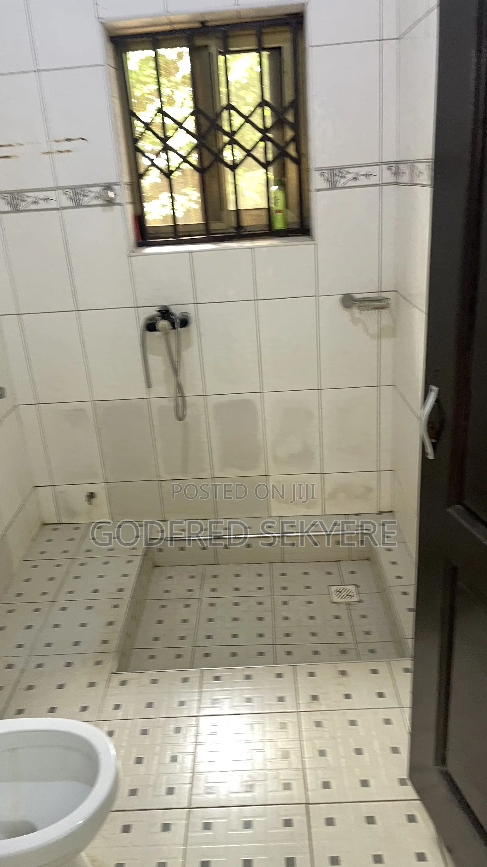 4bdrm House in Atasamanso, Kumasi Metropolitan for rent