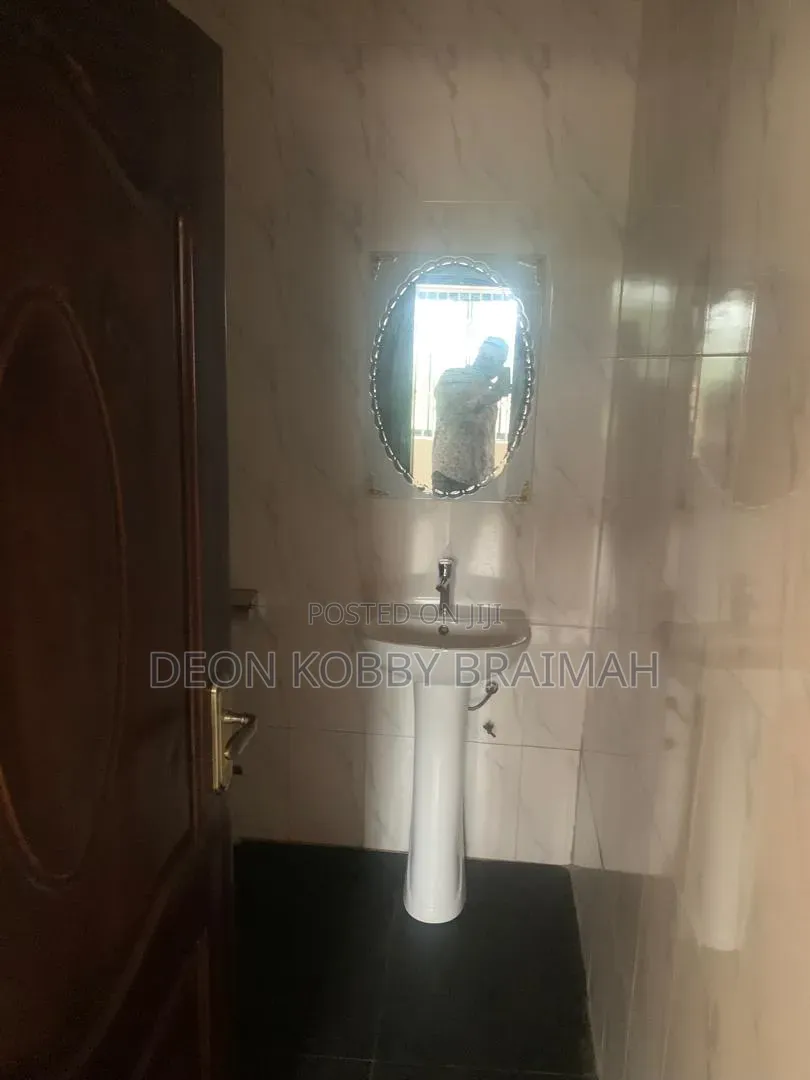2bdrm Apartment in Right Propeeties, SDA Area for rent