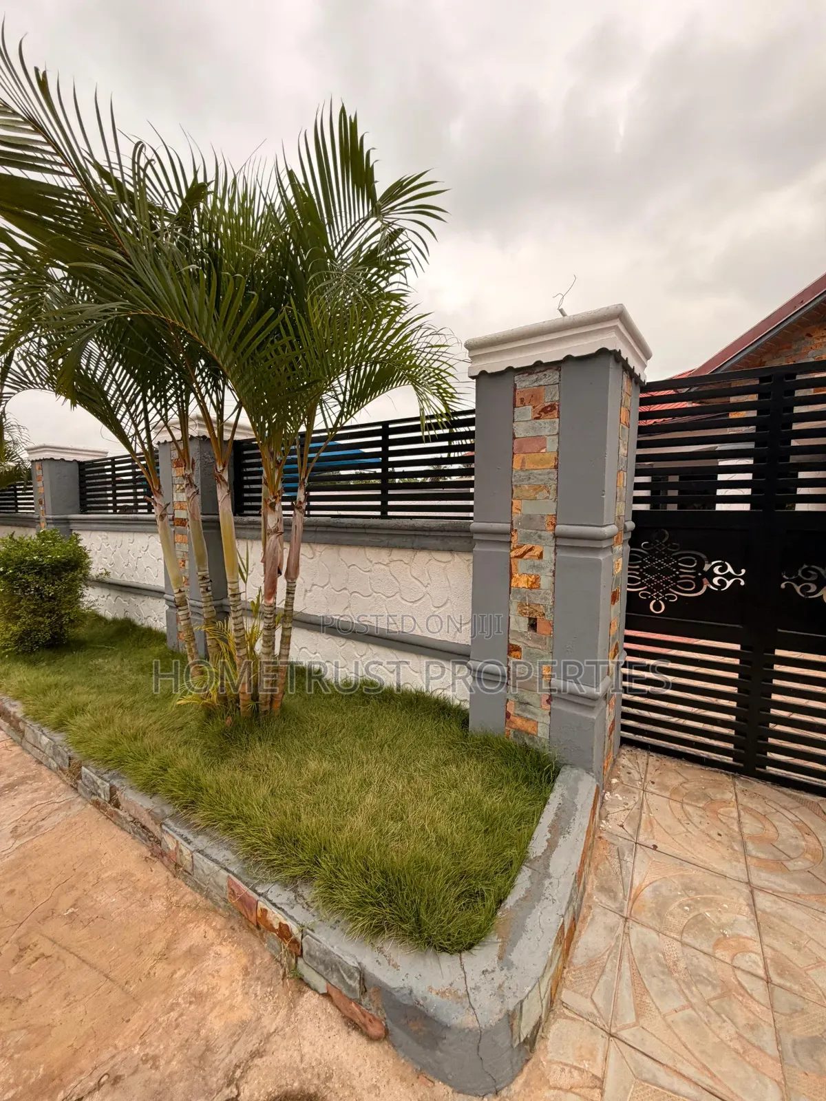 5bdrm House in West Hills for rent