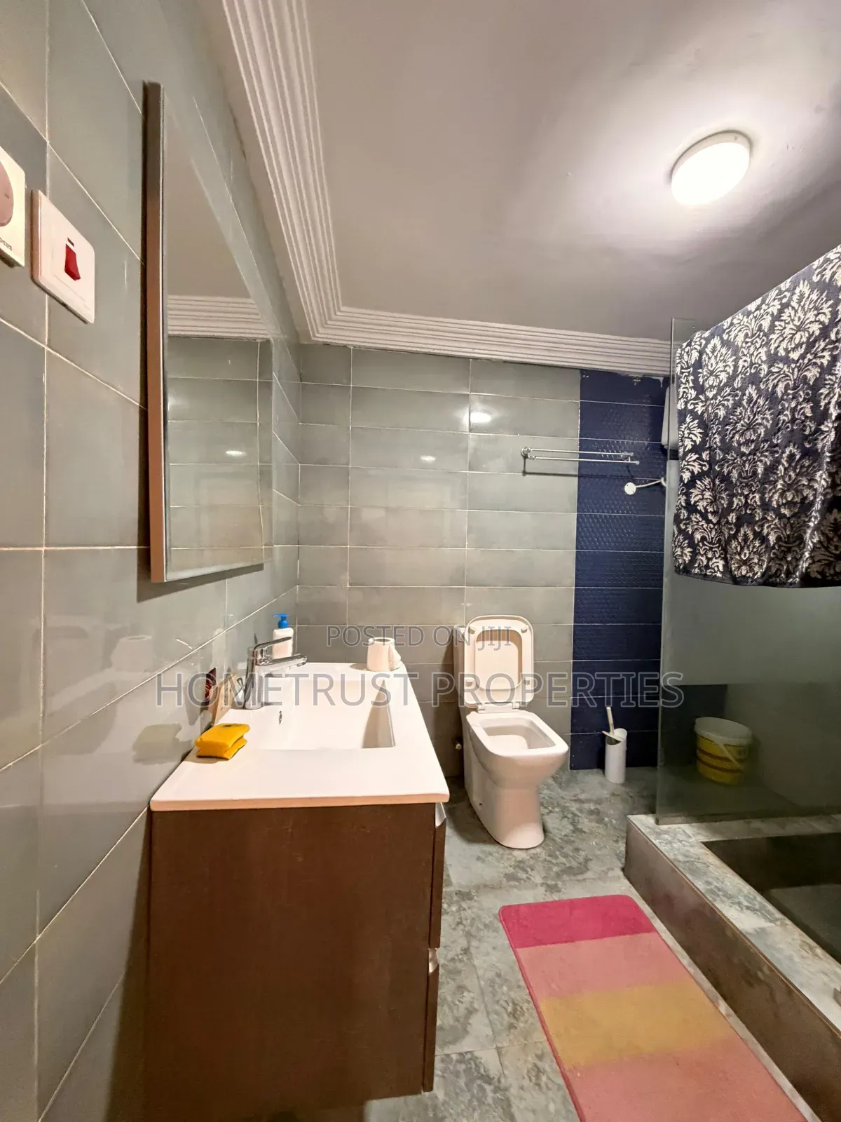 5bdrm House in West Hills for rent