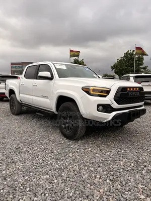 New Toyota Tacoma SR Double Cab 5' Bed V6 AT 2023 White