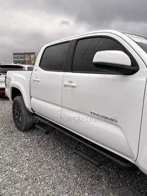 New Toyota Tacoma SR Double Cab 5' Bed V6 AT 2023 White