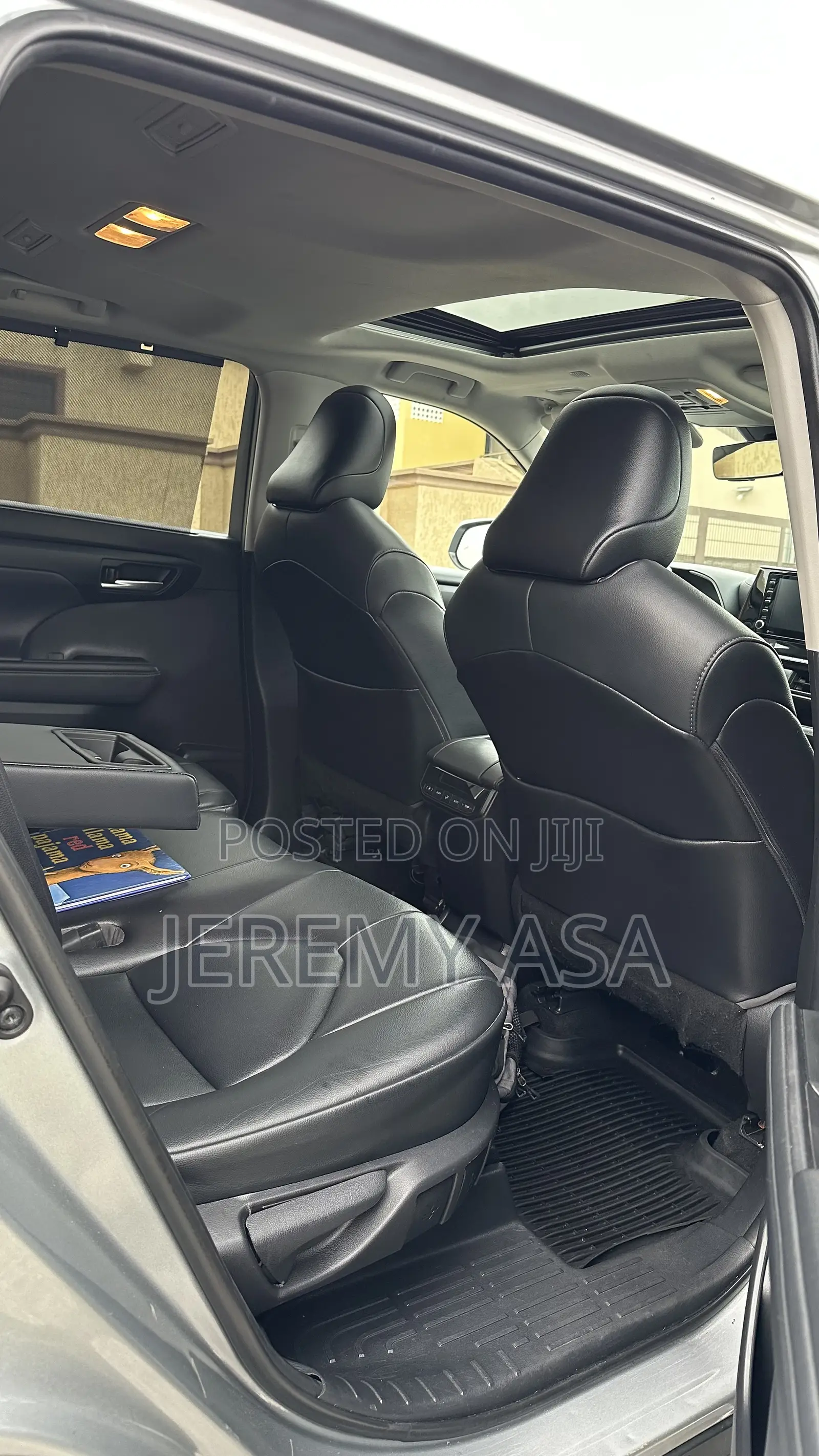 Toyota Highlander XLE 2021 Silver