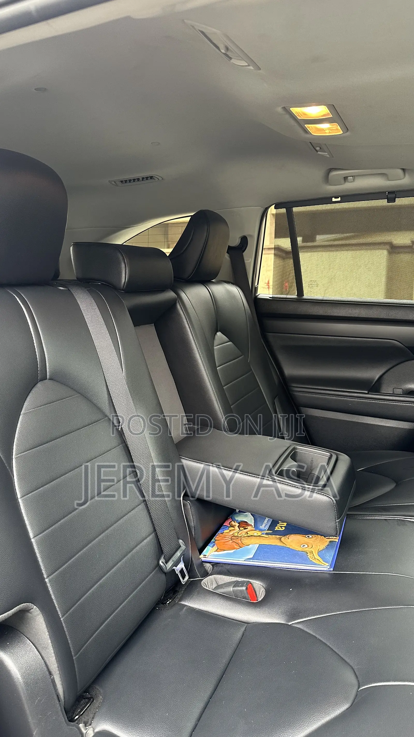 Toyota Highlander XLE 2021 Silver