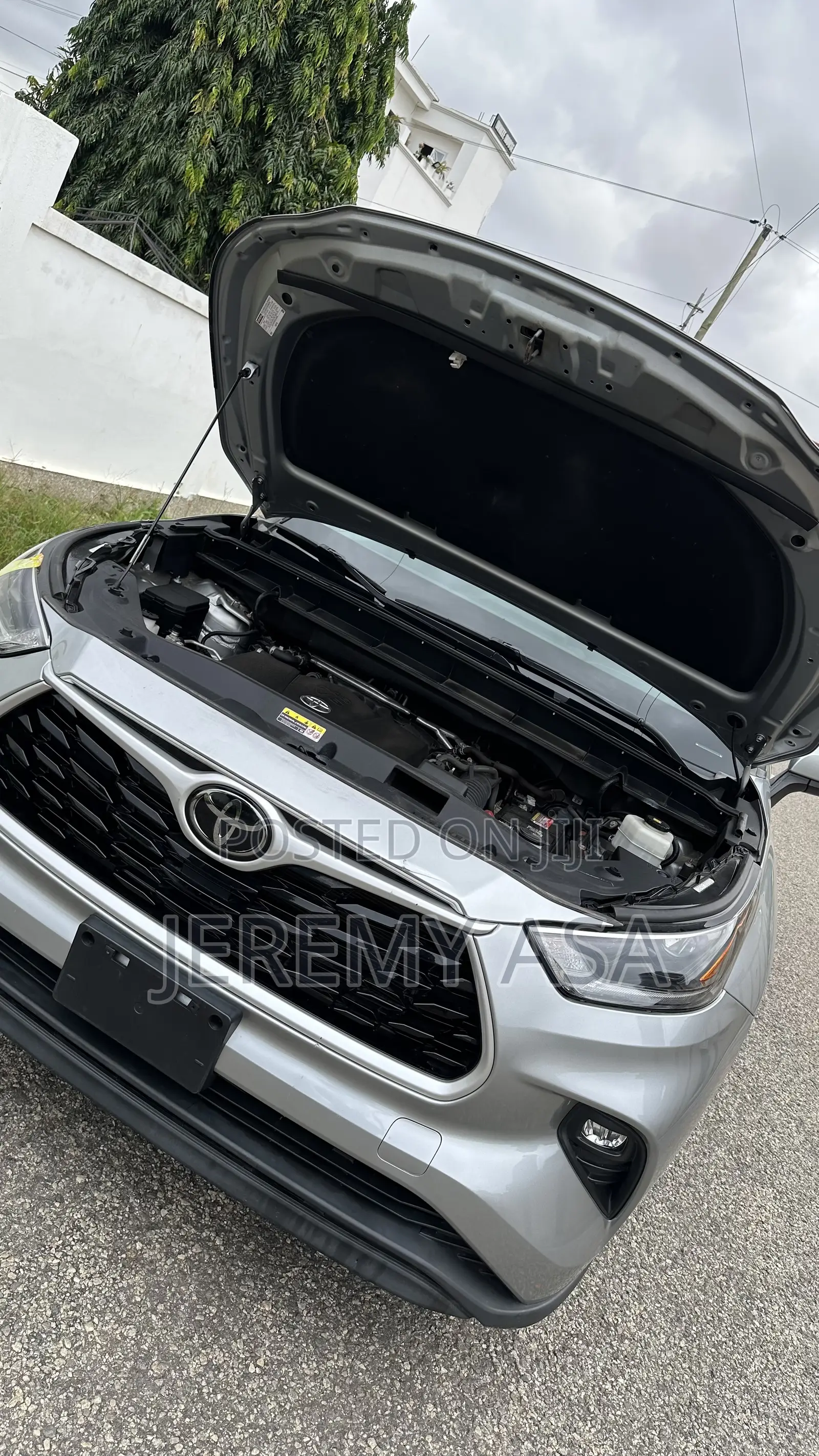 Toyota Highlander XLE 2021 Silver