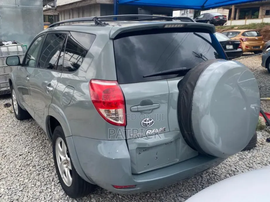Toyota RAV4 2012 Pearl