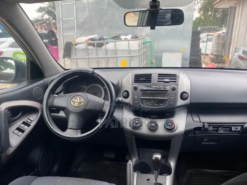 Toyota RAV4 2012 Pearl