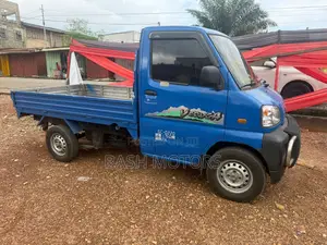 Mitsubishi Mini Truck – Strong Reliable Cargo Pickup