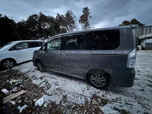 Toyota Voxy 2013 Gray