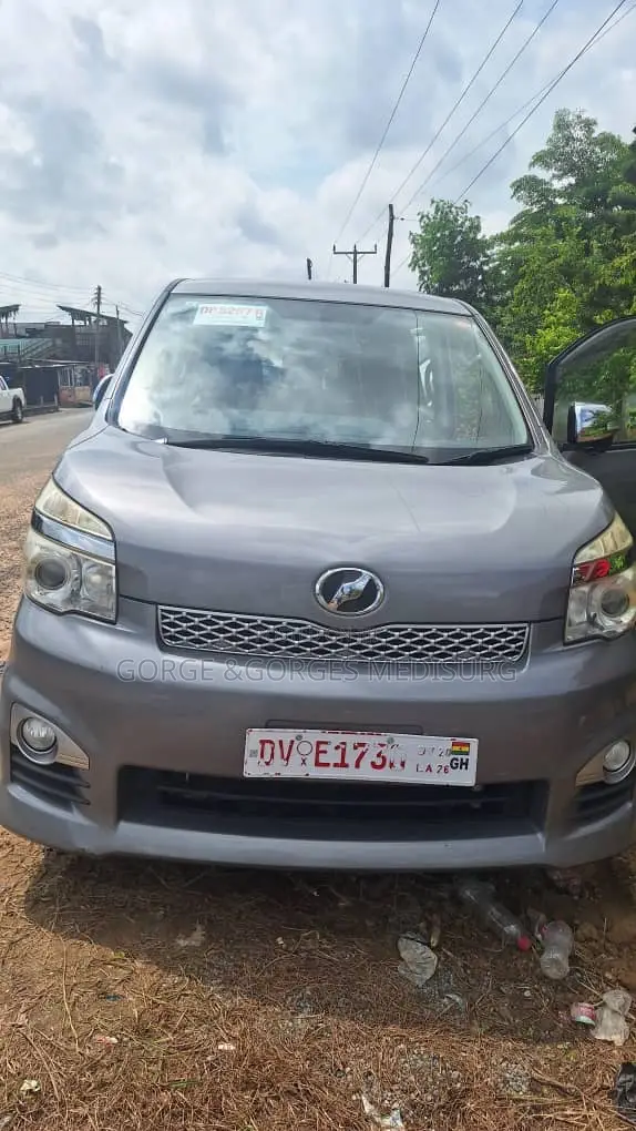 Toyota Voxy 2013 Gray