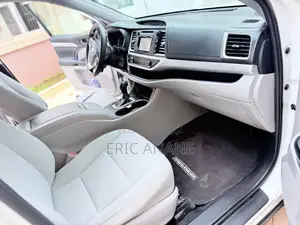 Toyota Highlander 2019 White