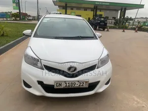 Toyota Vitz 2012 White