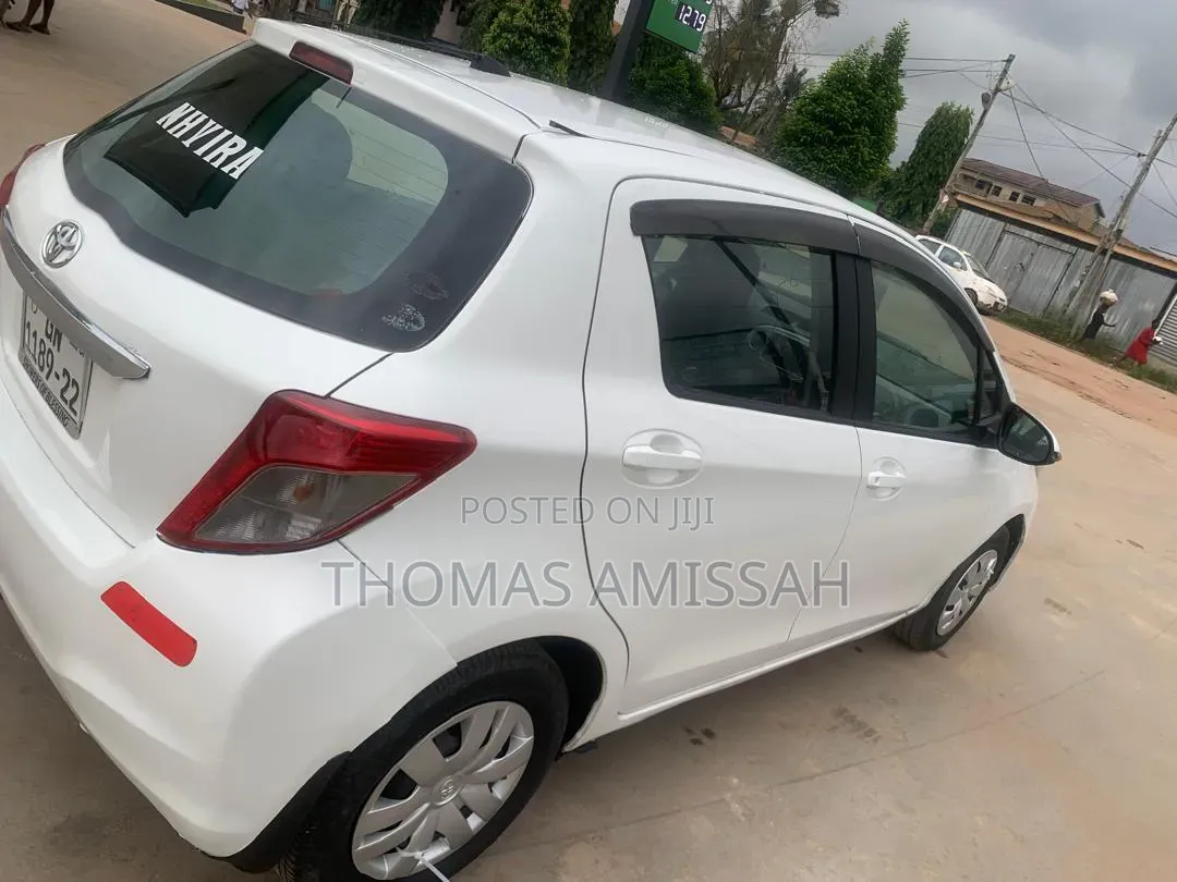 Toyota Vitz 2012 White
