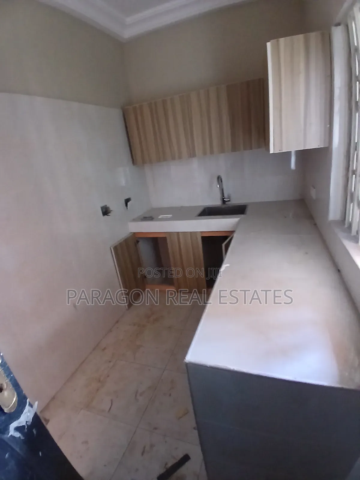 1bdrm Apartment in West Hills Mall Area for rent