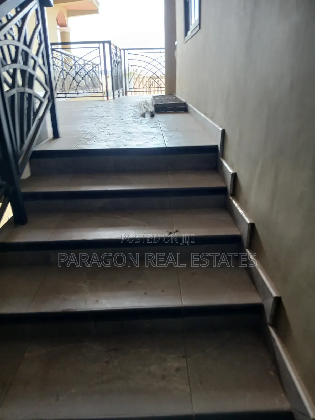 1bdrm Apartment in West Hills Mall Area for rent
