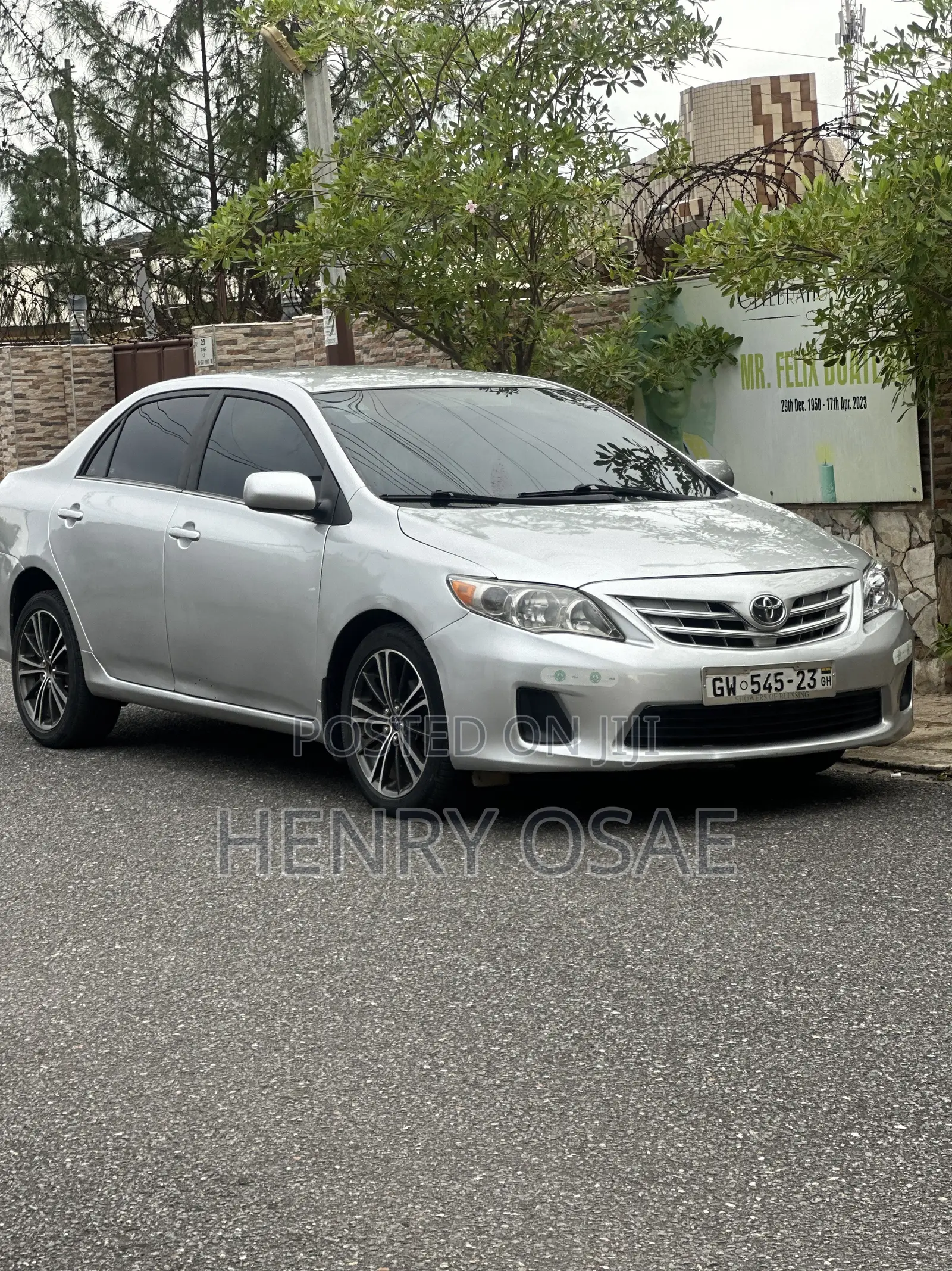 Toyota Corolla Base 4dr Sedan (1.8L 4cyl 5M) 2010 Silver