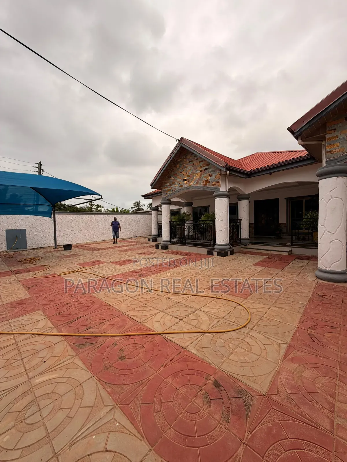 5bdrm House in Paragon, West Hills Mall Area for rent