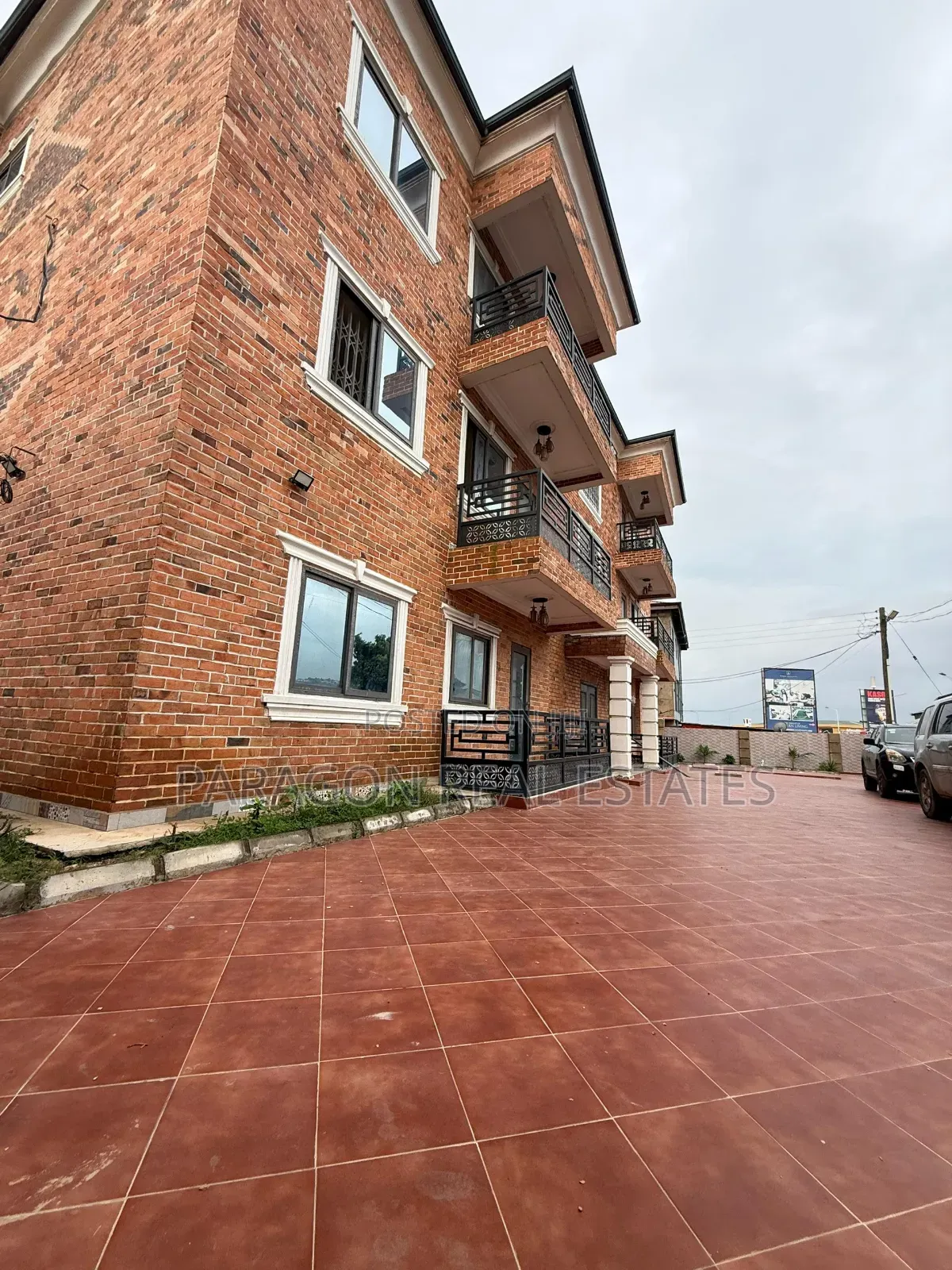 2bdrm Apartment in West Hills Mall for rent