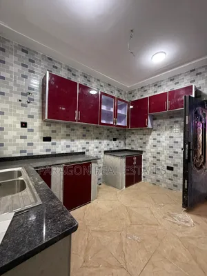 2bdrm Apartment in West Hills Mall for rent