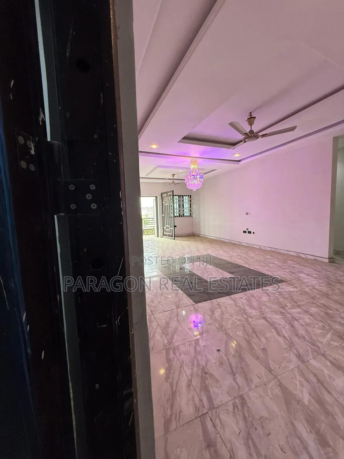 2bdrm Apartment in West Hills Mall for rent