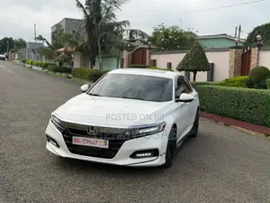 Honda Accord Touring 2.0T 2020 White