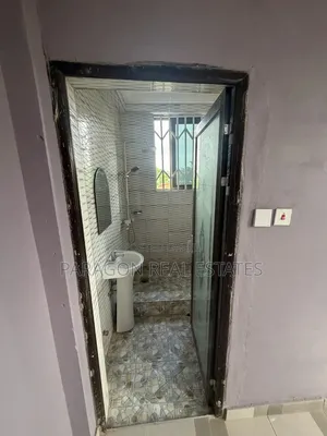 3bdrm Apartment in Broadcasting, West Hills Mall Area for rent
