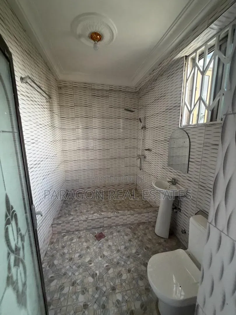 3bdrm Apartment in Broadcasting, West Hills Mall Area for rent