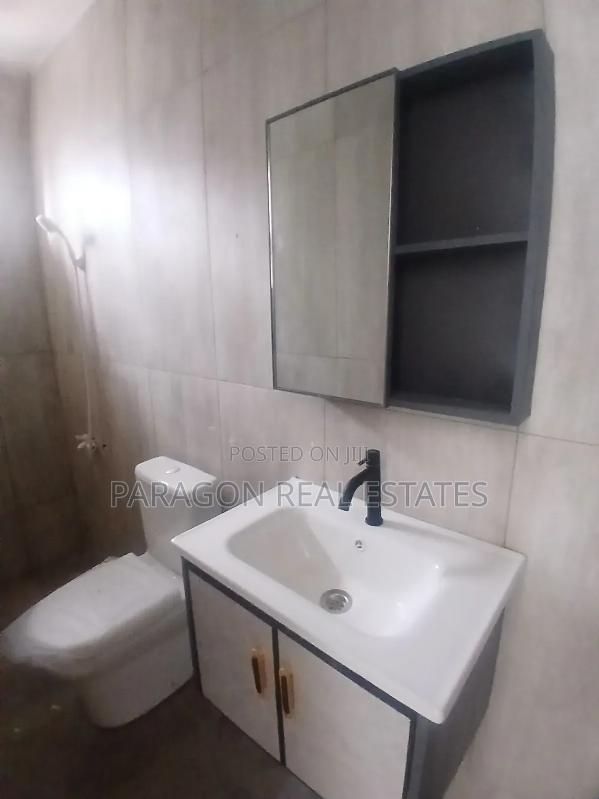 1bdrm Apartment in Redtop, West Hills Mall Area for rent