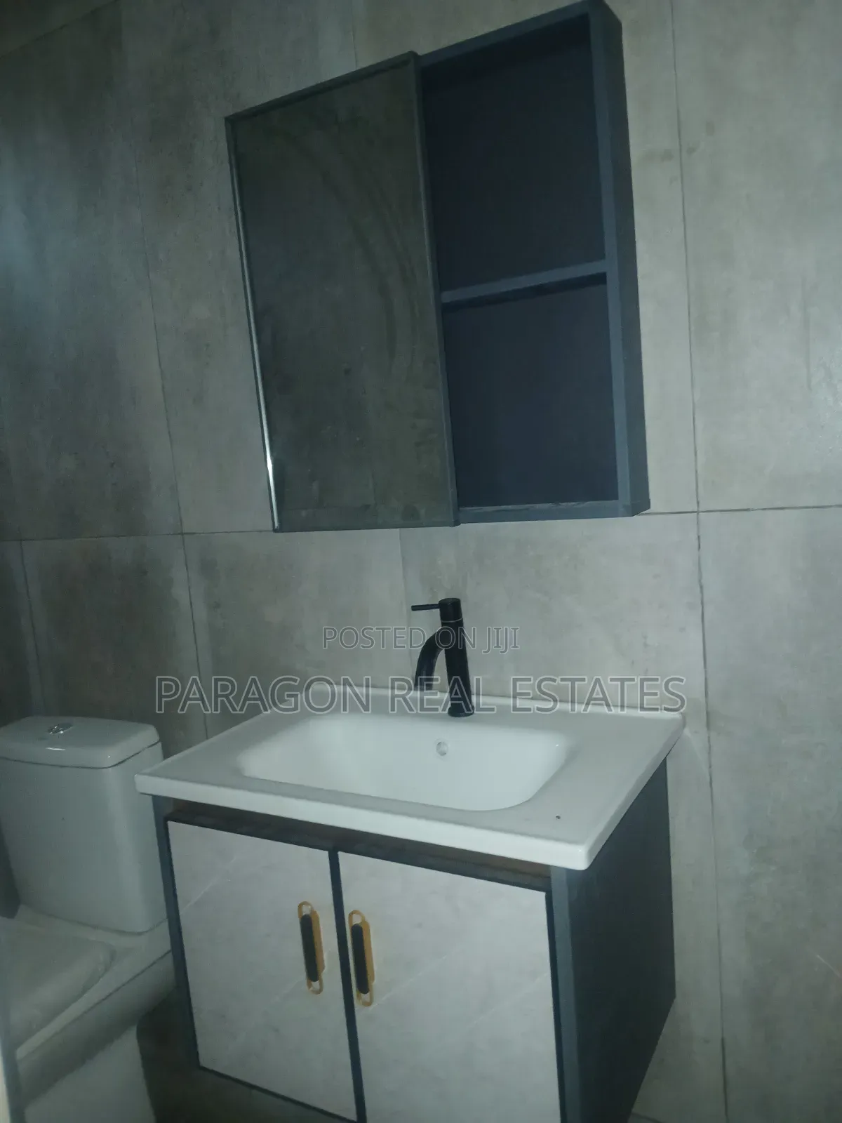 1bdrm Apartment in Redtop, West Hills Mall Area for rent