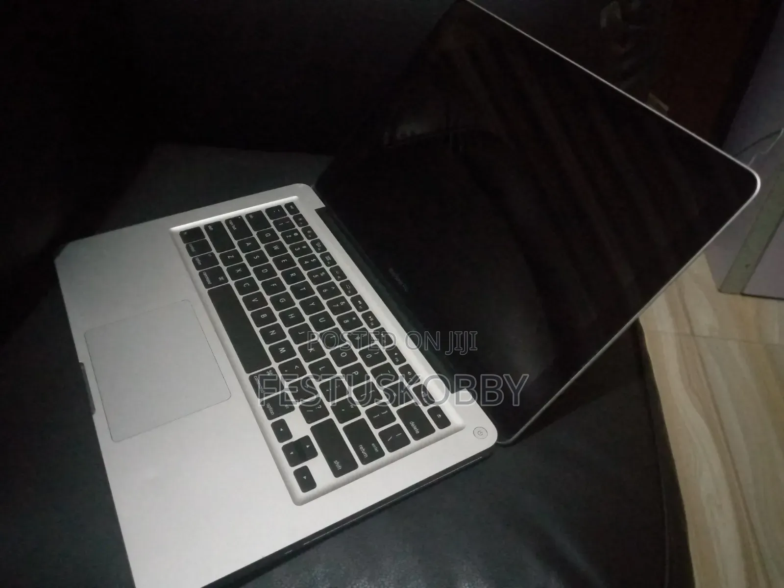Laptop Apple MacBook 6GB Intel Core i5 HDD 320GB