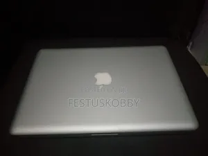 Laptop Apple MacBook 6GB Intel Core i5 HDD 320GB
