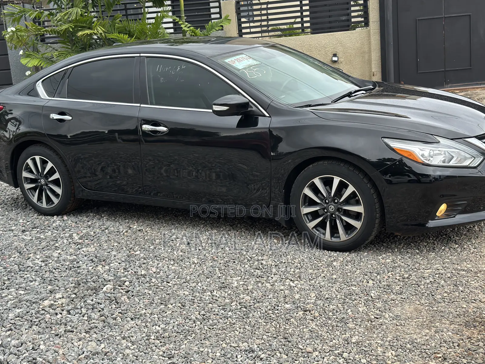 Nissan Altima 2.5 SL 2016 Black