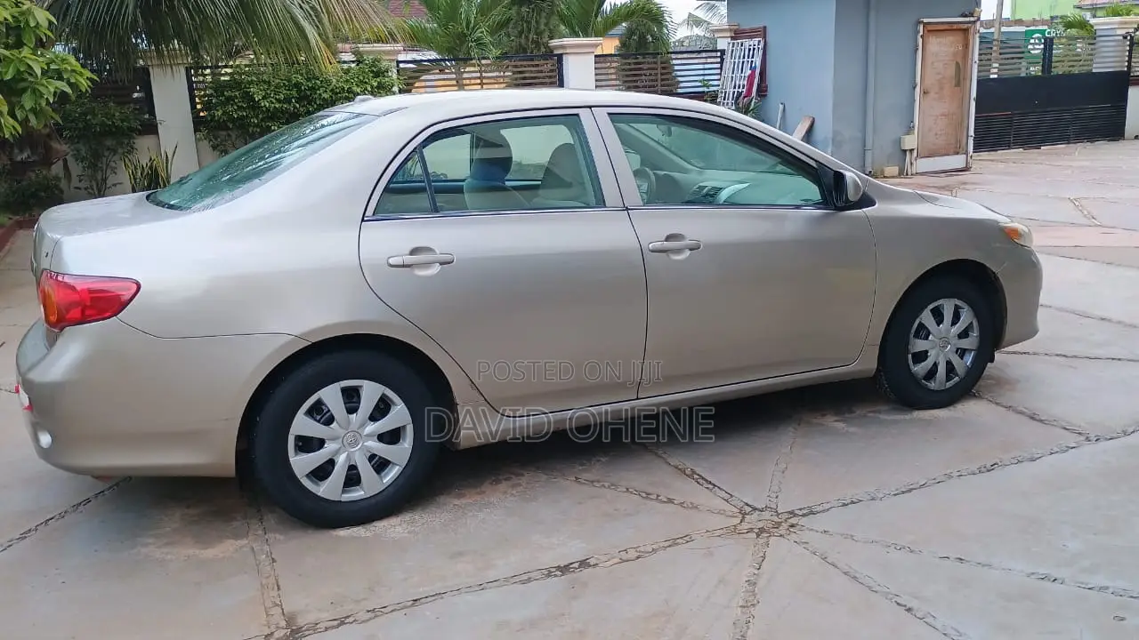 Toyota Corolla LE 4dr Sedan (1.8L 4 cyl 4A) 2009 Beige
