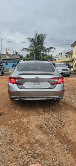 Honda Accord Sport (2.0L 4cyl Turbo 10A) 2019 Gray