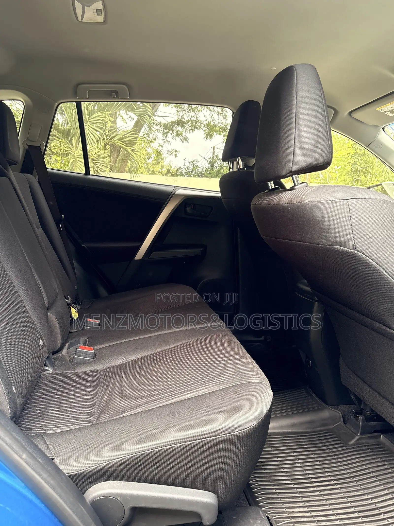 Toyota RAV4 LE 4dr SUV AWD (2.5L 4cyl 6A) 2018 Blue