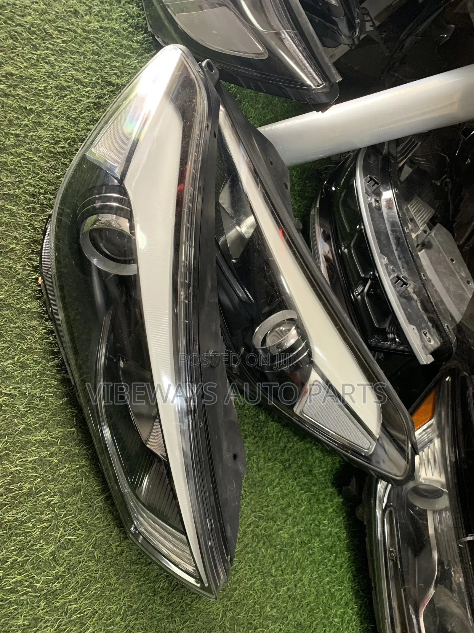 Hyundai Tucson 2016-2017-2018 Original Headlight Pair