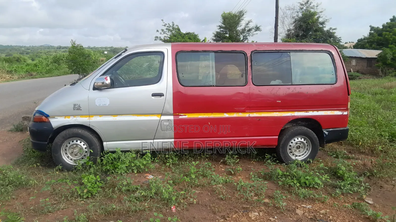 Toyota HiAce 1997 Red