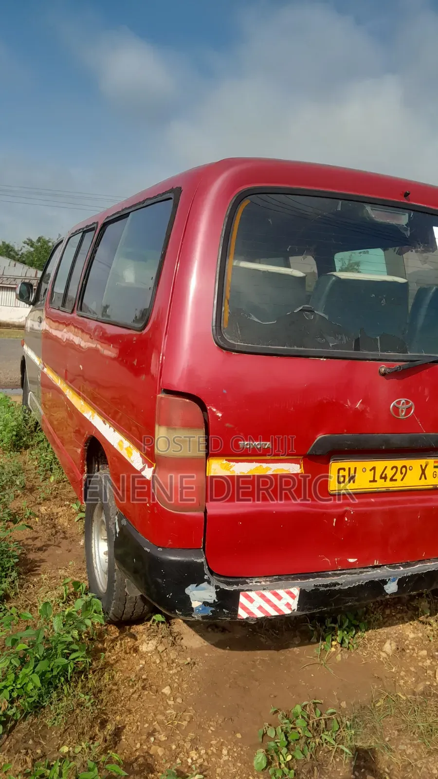 Toyota HiAce 1997 Red