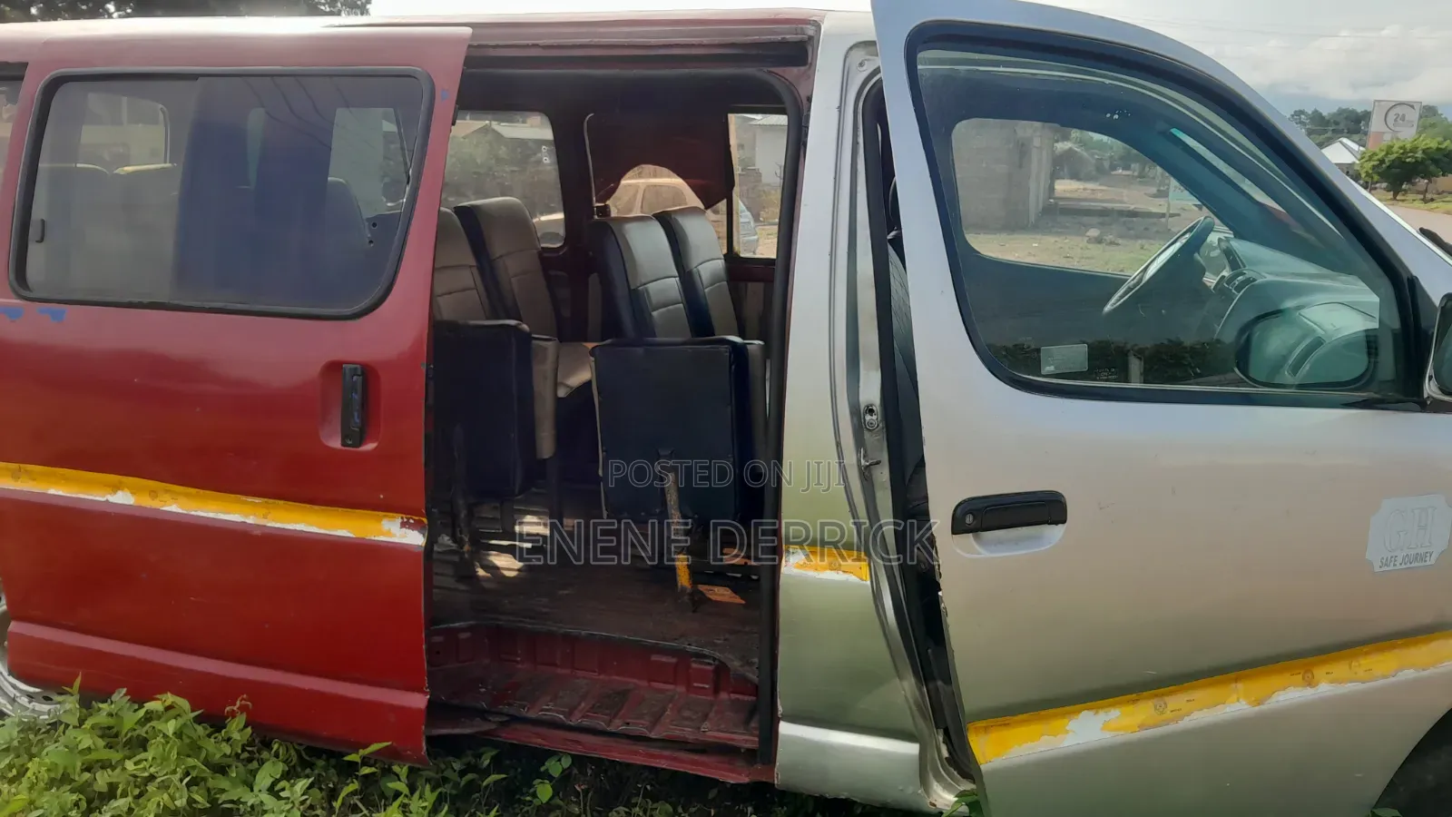 Toyota HiAce 1997 Red