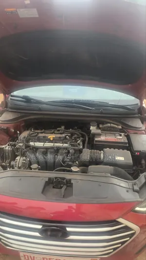 Hyundai Elantra 2017 Red