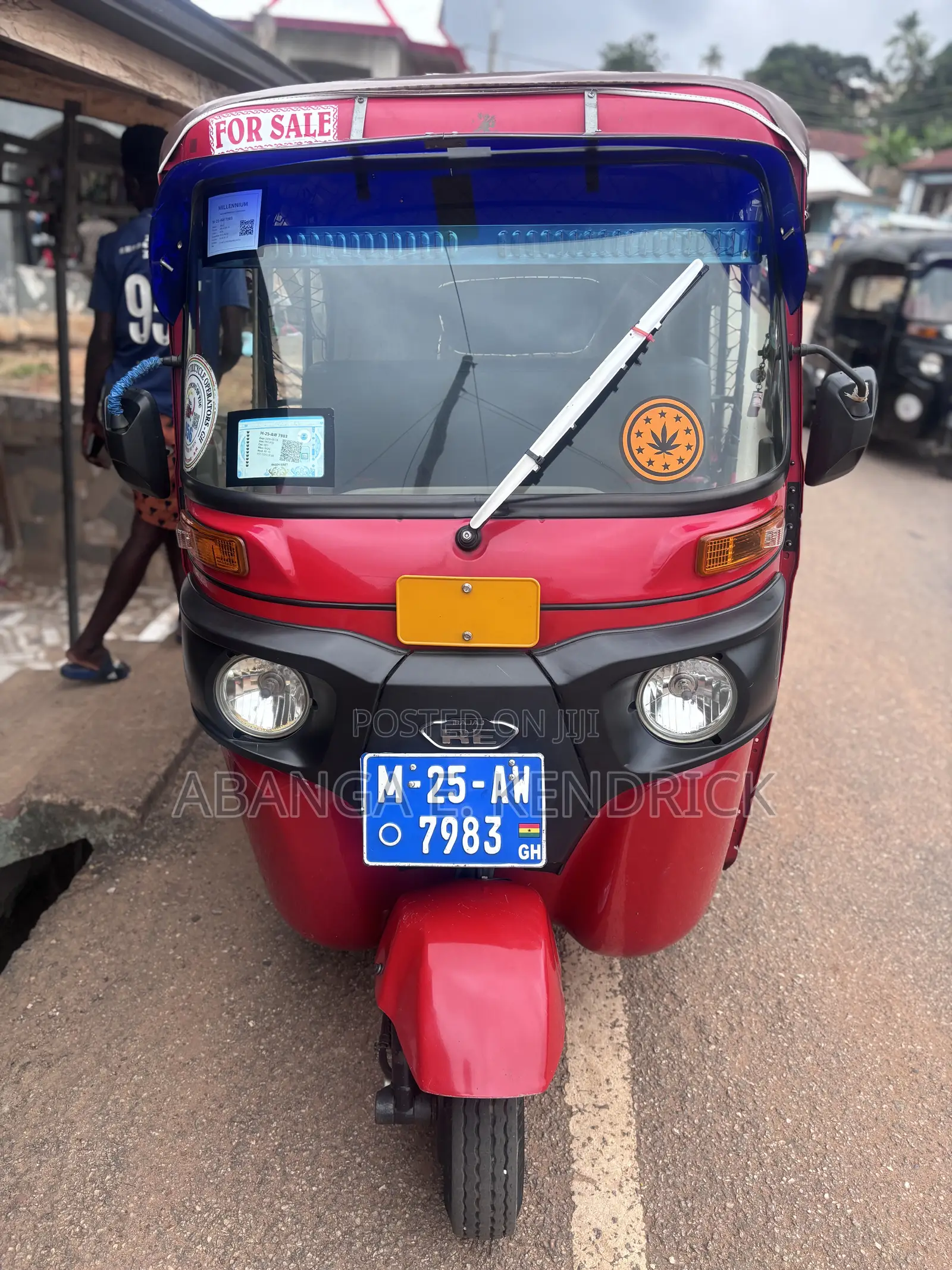 Bajaj RE 2025 Red